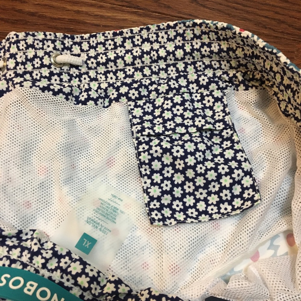NWT Men’s Bonobos Daisy Swim Trunks - Picture 6 of 6